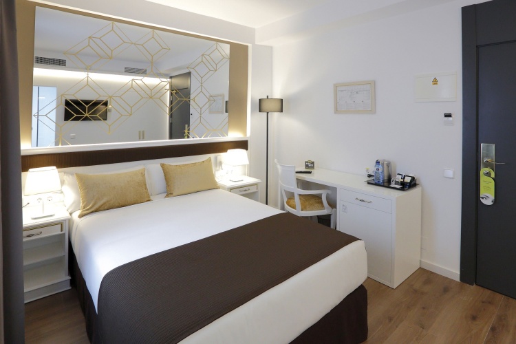Basic Single room