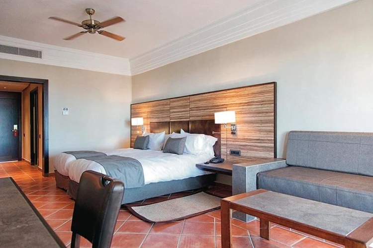 Twin room with sea view