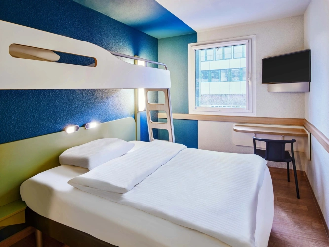 Triple room