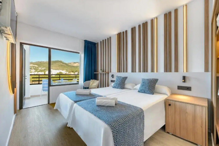 Vibra Beverly Playa Hotel