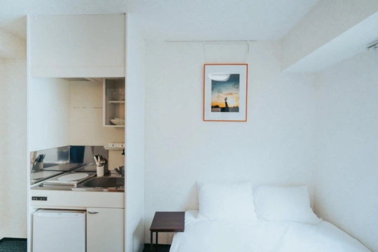 (Kitchenette Included) Semi-Double room