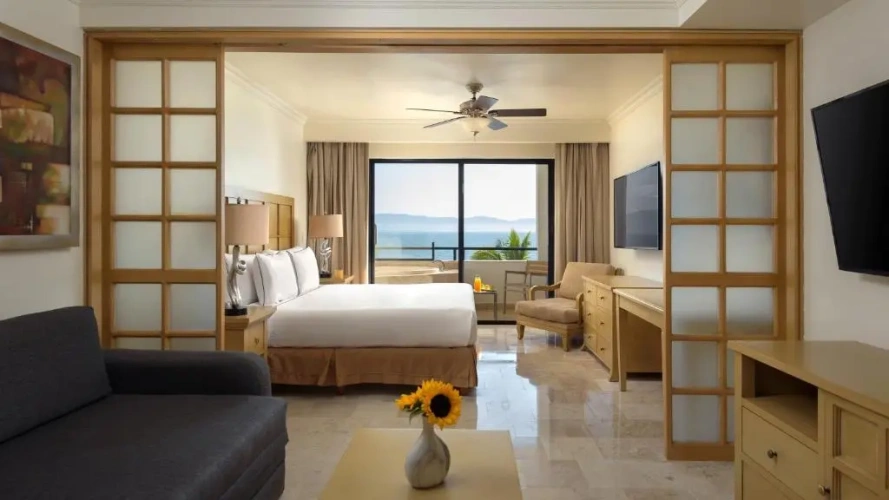 1 Bedroom Premium Double Suite with sea view