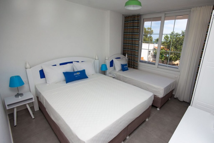 Triple room