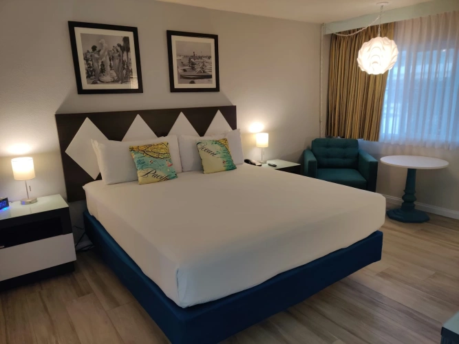 Deluxe Double room with pool view