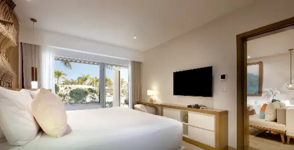 2 Bedrooms Family Concierge Master Swim-Up Suite