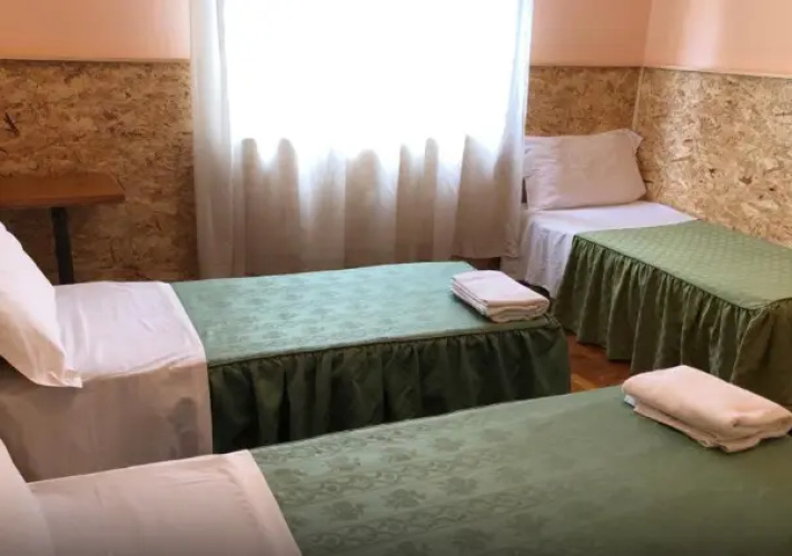 Economy Triple room