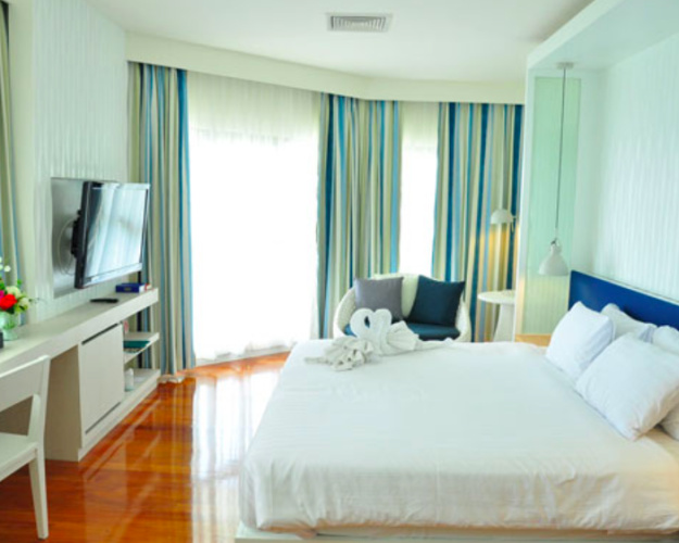 Honeymoon Suite