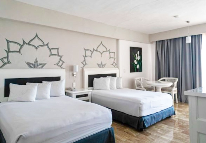 Deluxe Quadruple room with ocean view