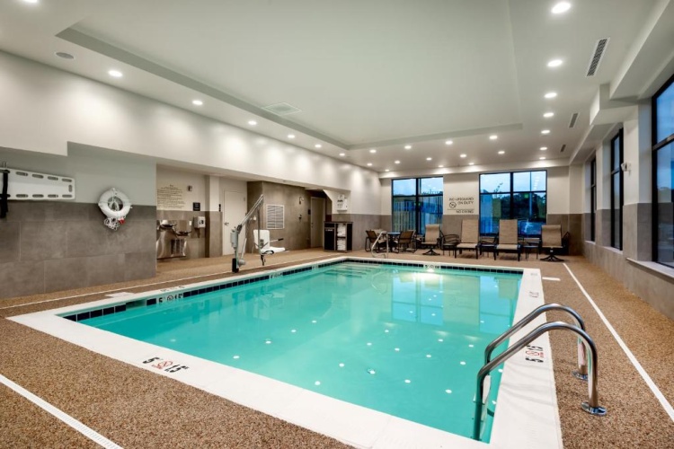 Hampton Inn Baltimore Bayview Campus photo 12