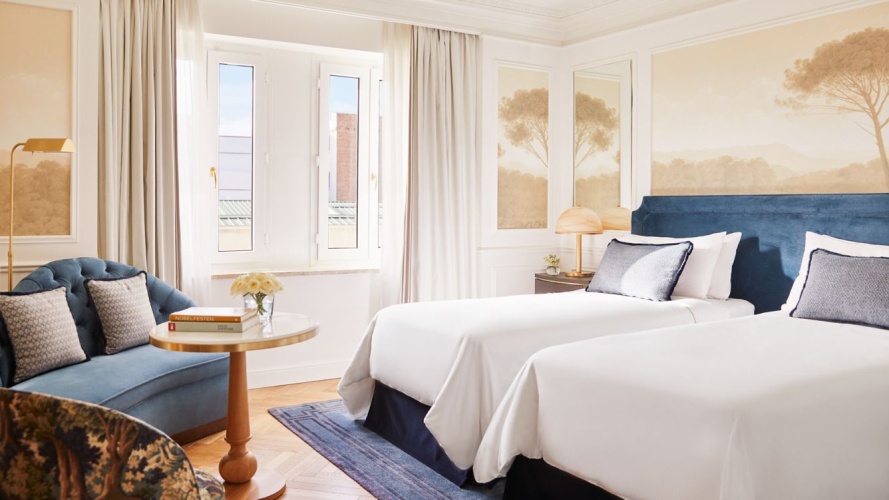 Premium Double room with street view