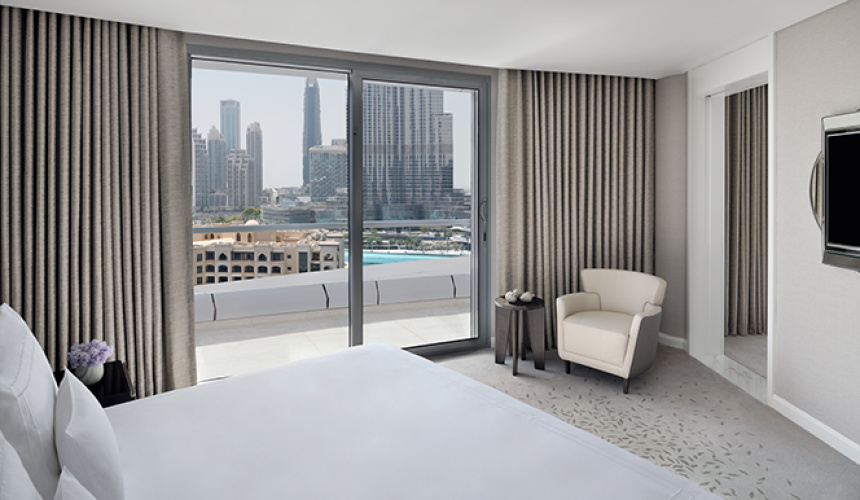 Executive Double Suite with fountain view