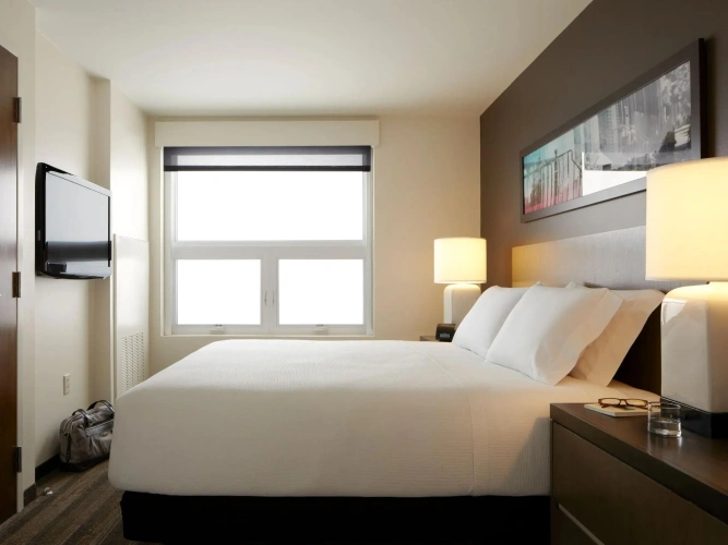 1 Bedroom Accessible Double Suite