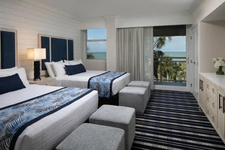 2 Bedrooms Suite Beach View