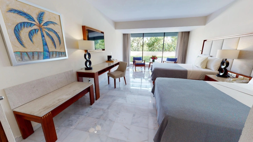 Quadruple Family Suite