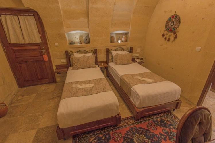 Deluxe Stone Twin room