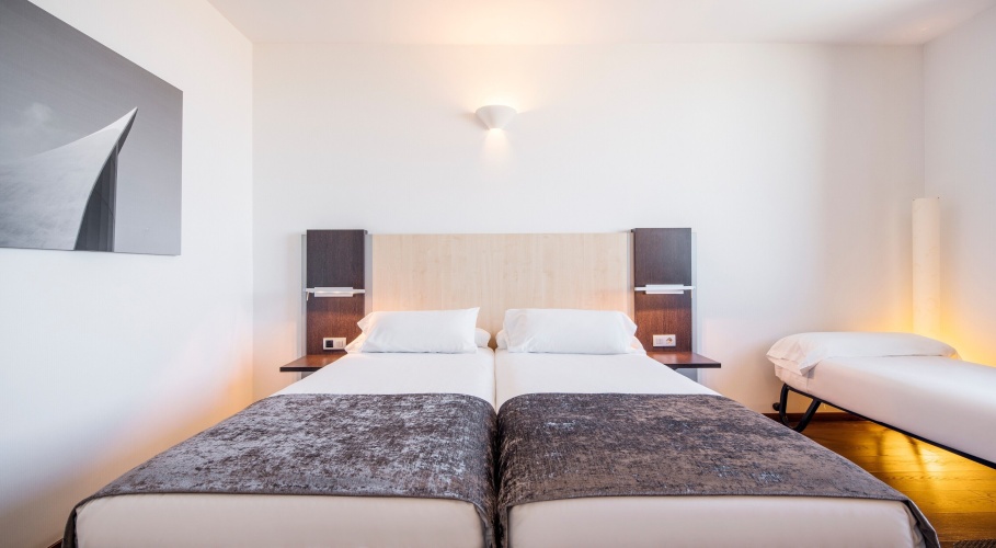 Triple room