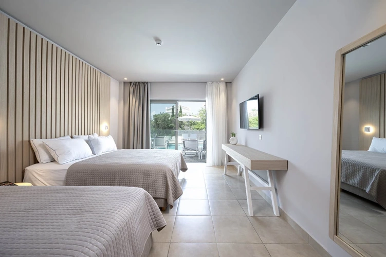Swim Up Double room