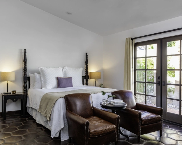 Melvyn Double Suite