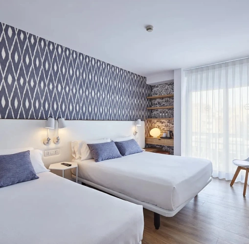 Comfort Triple room with pool view