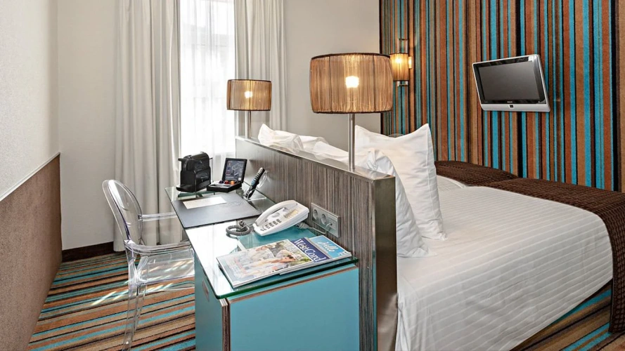 Interior Double room