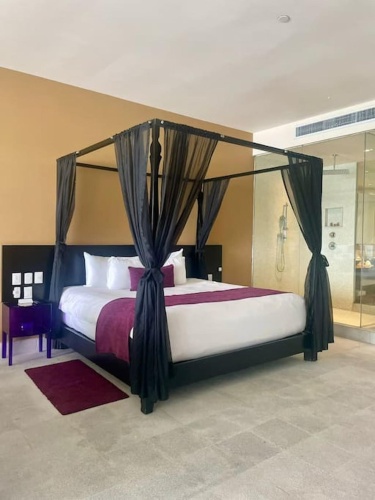 Deluxe Double Suite with pool view