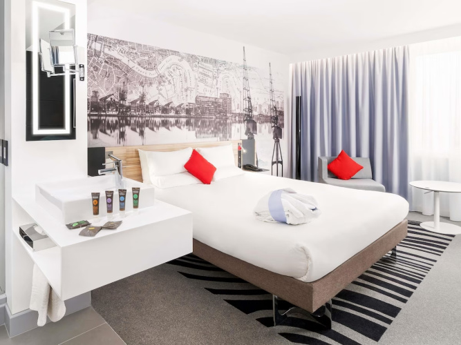 Novotel London Excel photo 8