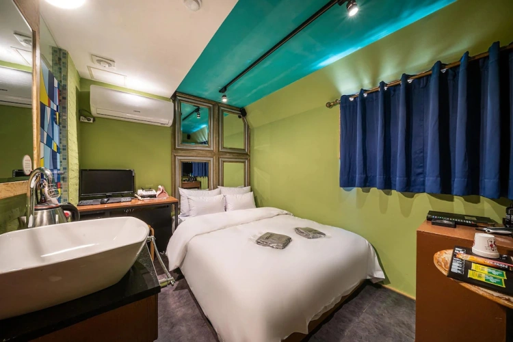 Compact Double room