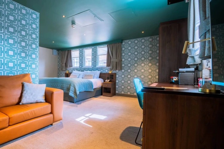 Double Suite