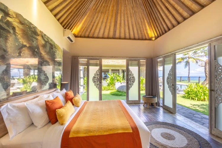 4 Bedrooms Presidential Villa beachfront
