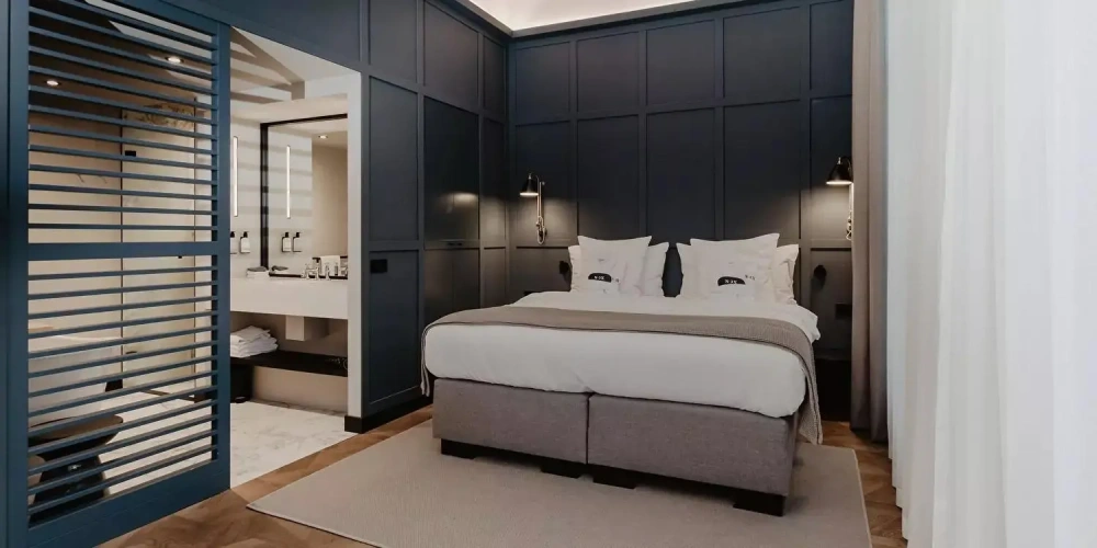 Full Moon Large Triple room