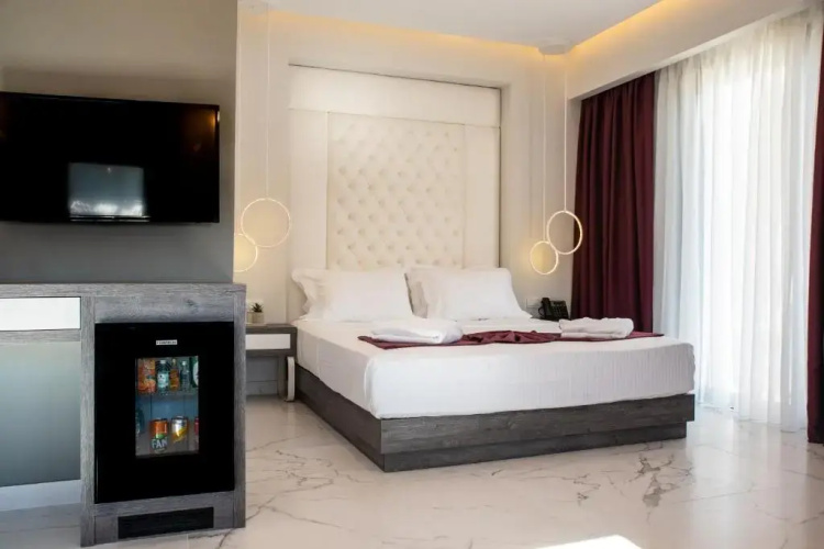 Lagaria Hotel & Apartments