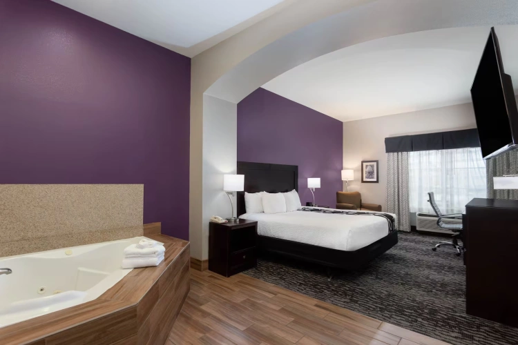 Deluxe Double Studio Suite