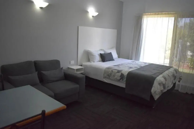 Riviana Motel
