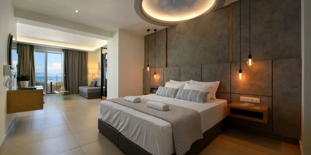 Sky Superior Double Suite with sea view