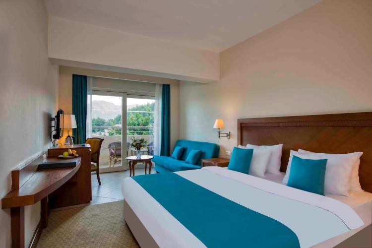 Superior Double room with partial sea view