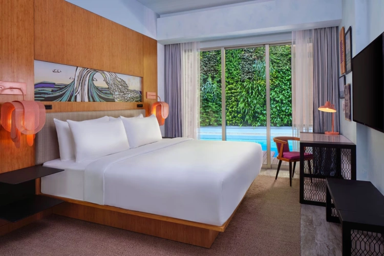 Aloft Guest Pool Access Double room
