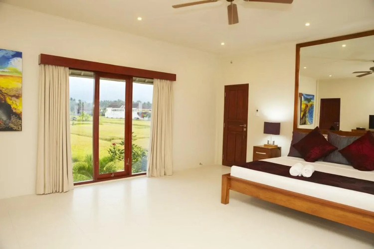 Lovina Beachhouse Villas