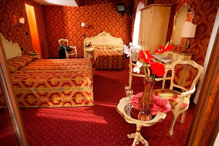 Triple room