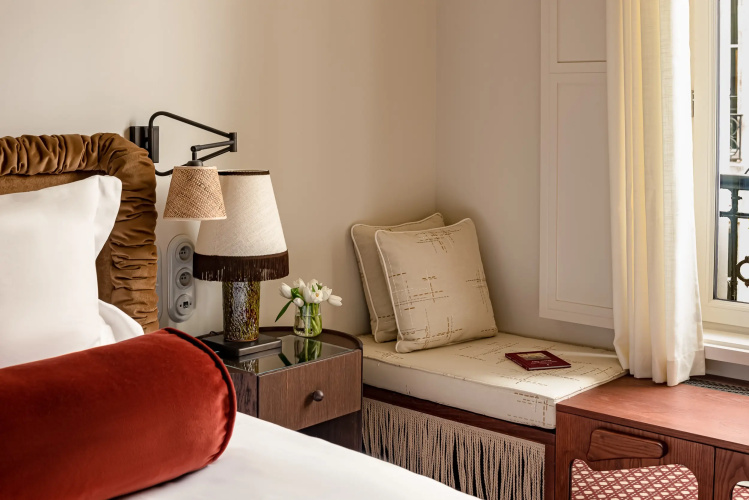 Chateau des Fleurs Paris Champs Elysees