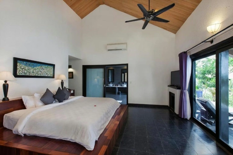 Hillside Double Pool Villa
