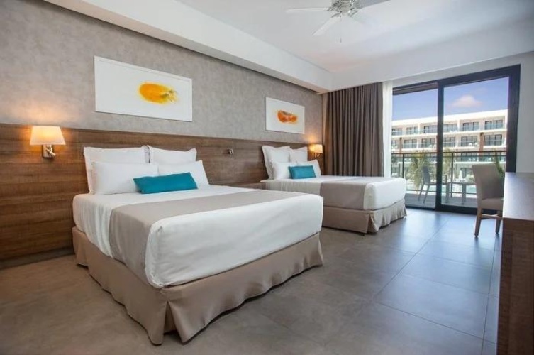 Luxury Twin room with tropical garden view