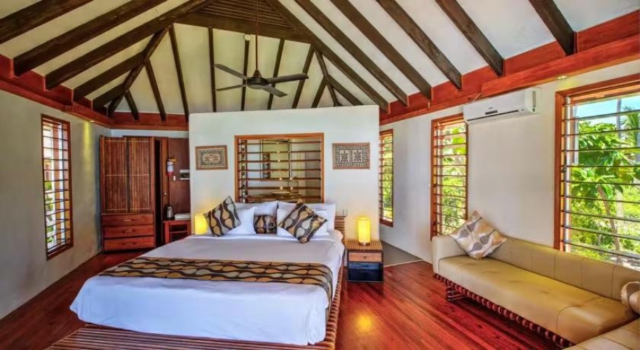 Honeymooner Double Villa beachfront