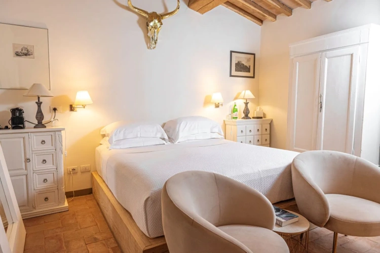 Courtyard Club Double Suite