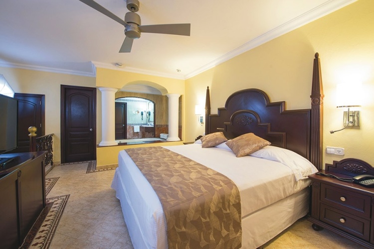 Double Suite Jacuzzi with sea view