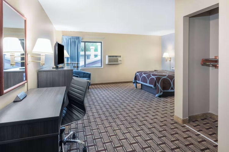 Interior Entrance Double room