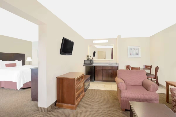 Non-Smoking Double Suite