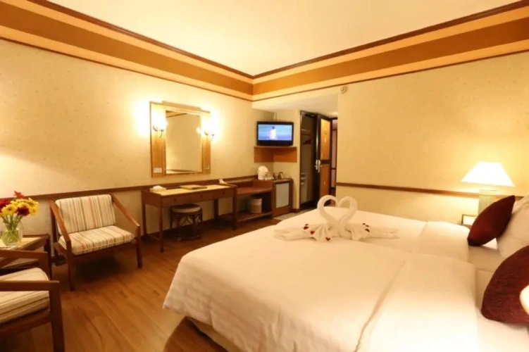 Standard Double room with golf view