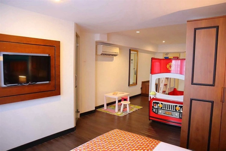 Superior Kids Family room