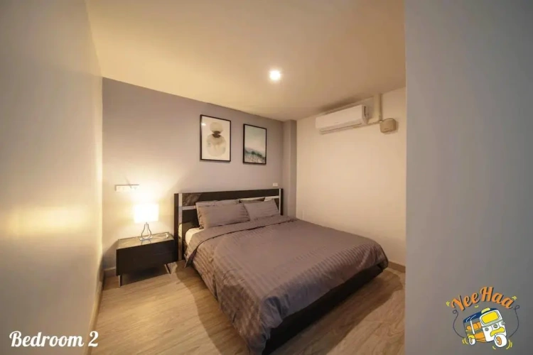 4 Bedrooms room