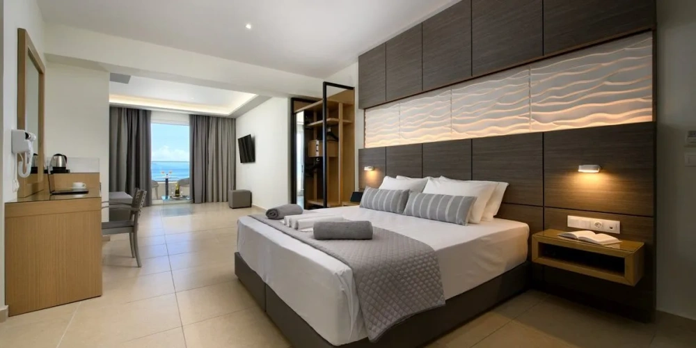 Wave Deluxe Double Suite